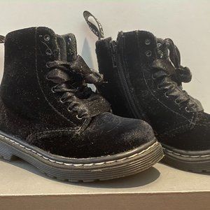 Toddler Dr Martens Black Velvet Boots, size 8 US
